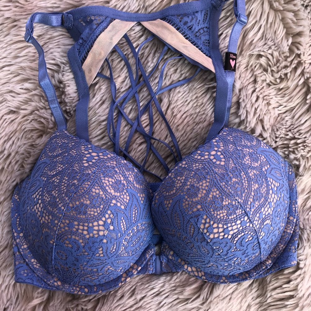 Gorgous Blue lace bra with corseting detail - Picture 2 of 9